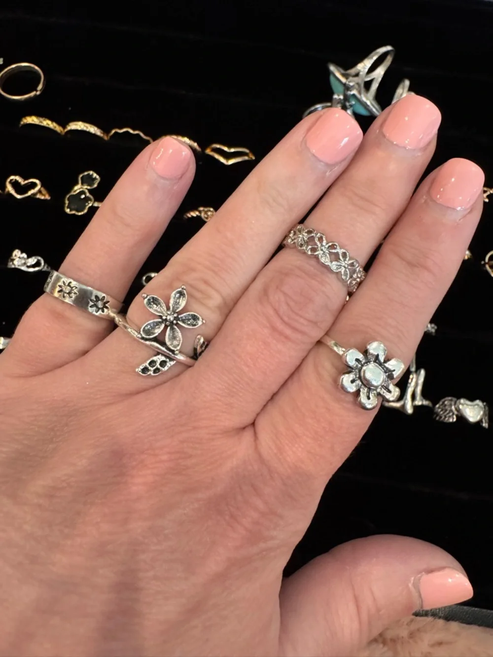 100 Fashion Rings 💍 Mystery Lot | Gold & Silver Tone | Reseller Bundle | $29 WOW - Picture 15 of 16